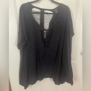 Torrid size 3 distressed shirt